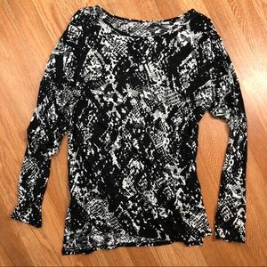 APT 9 Long-sleeved Reptile Print T-Shirt